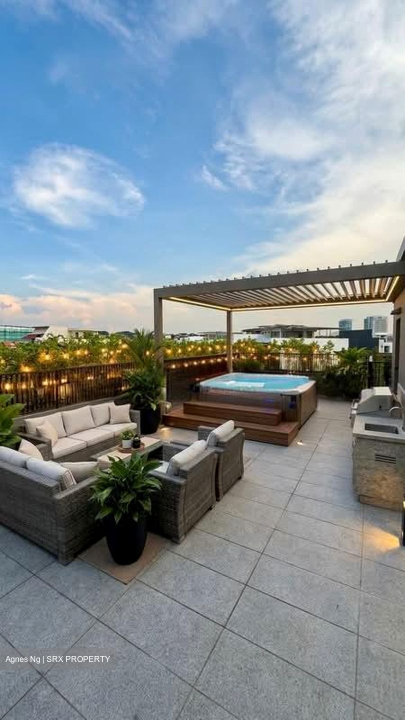 Yong Seng Estate (D14), Semi-Detached #556428121